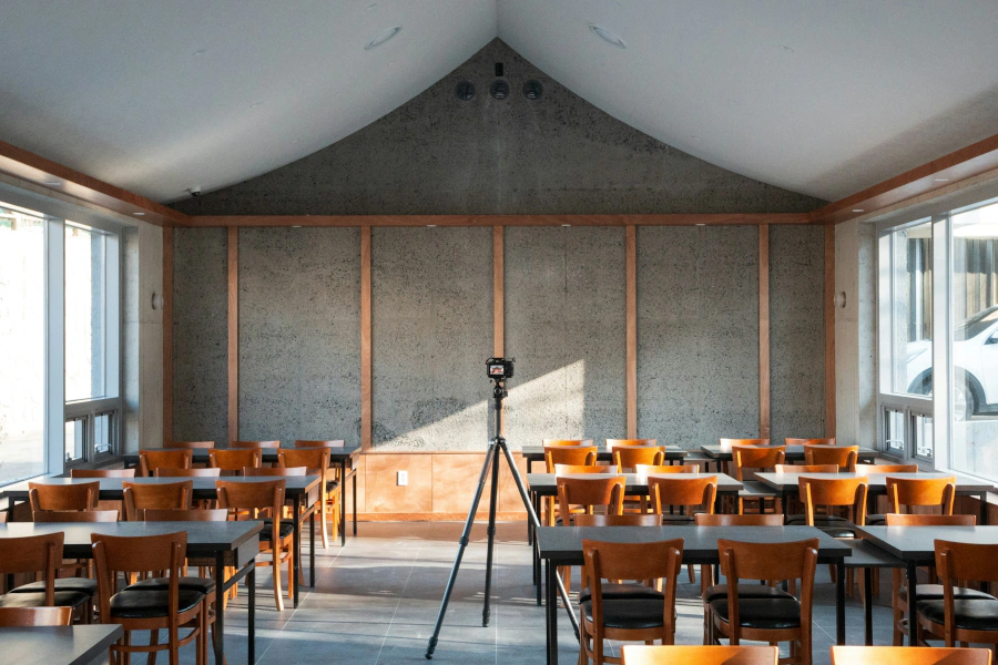 Cómo automatizar el acceso a una sala de una Comunidad de vecinos