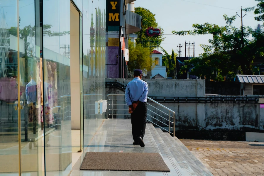 Cómo hacer las rondas de vigilancia en una comunidad