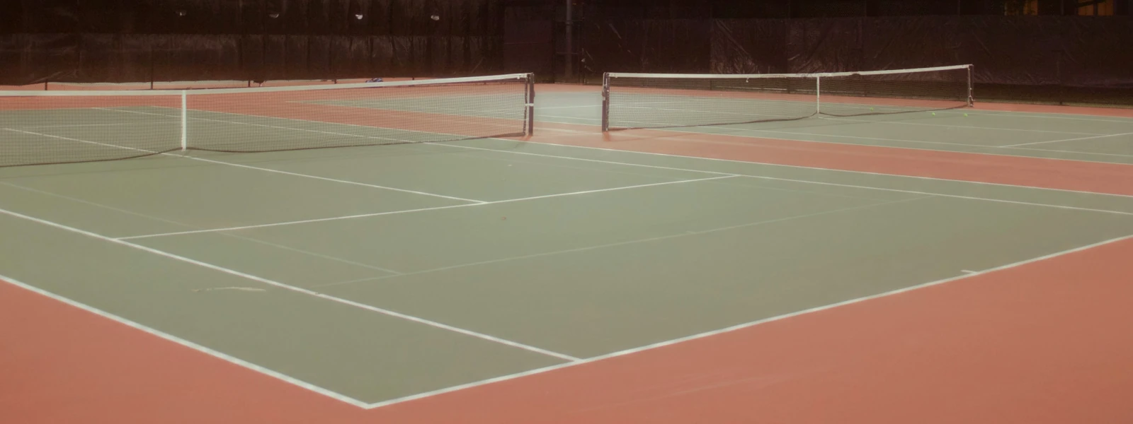 Así evitas que se queden las luces encendidas de las pistas deportivas de la Comunidad